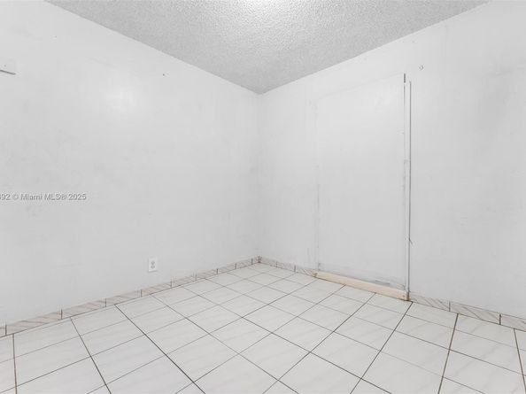 531 NE 58th St, Oakland Park FL 33334