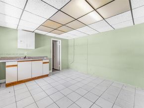531 NE 58th St, Oakland Park FL 33334