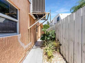 531 NE 58th St, Oakland Park FL 33334