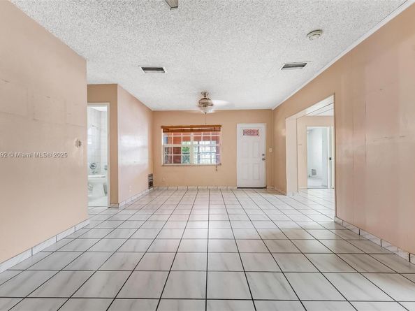 531 NE 58th St, Oakland Park FL 33334