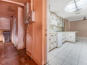 531 NE 58th St, Oakland Park FL 33334