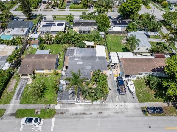 531 NE 58th St, Oakland Park FL 33334