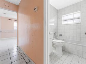 531 NE 58th St, Oakland Park FL 33334
