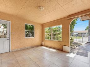 531 NE 58th St, Oakland Park FL 33334