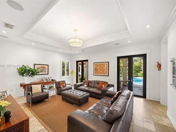 8800 SW 57 Ave, Pinecrest FL 33156