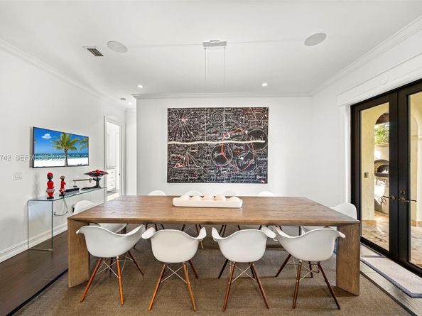 8800 SW 57 Ave, Pinecrest FL 33156