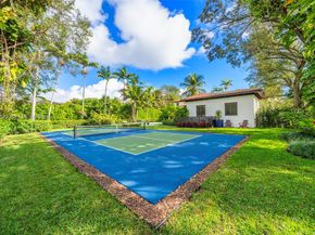 8800 SW 57 Ave, Pinecrest FL 33156