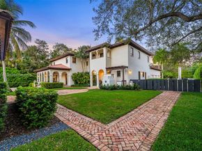 8800 SW 57 Ave, Pinecrest FL 33156