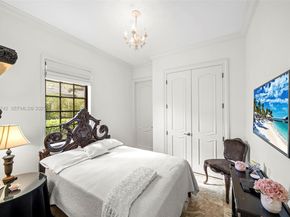 8800 SW 57 Ave, Pinecrest FL 33156