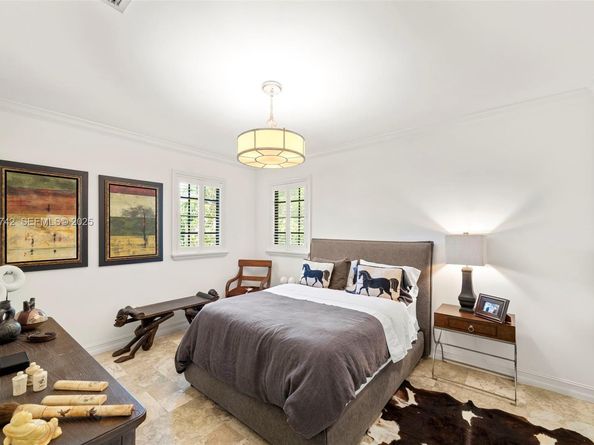 8800 SW 57 Ave, Pinecrest FL 33156