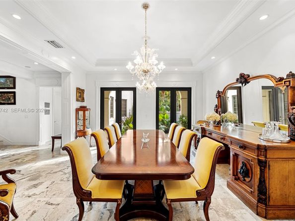 8800 SW 57 Ave, Pinecrest FL 33156