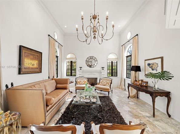 8800 SW 57 Ave, Pinecrest FL 33156