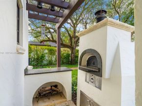 8800 SW 57 Ave, Pinecrest FL 33156