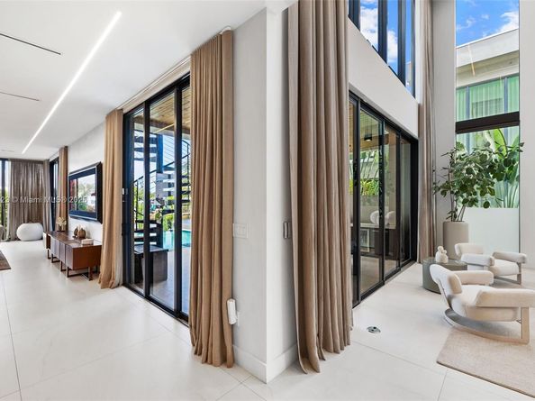 769 NE 77th Ter, Miami FL 33138