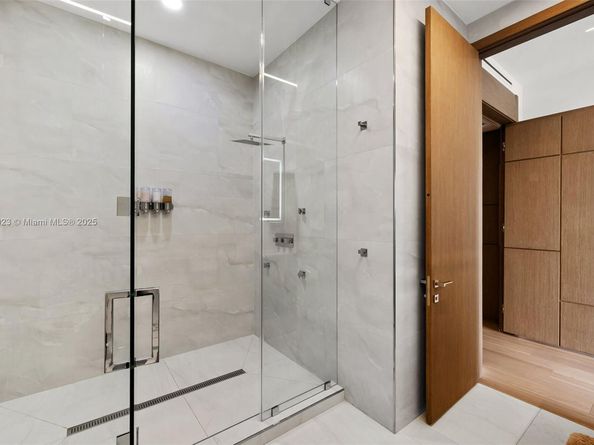 769 NE 77th Ter, Miami FL 33138