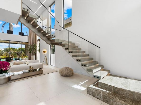 769 NE 77th Ter, Miami FL 33138