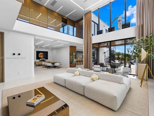 769 NE 77th Ter, Miami FL 33138