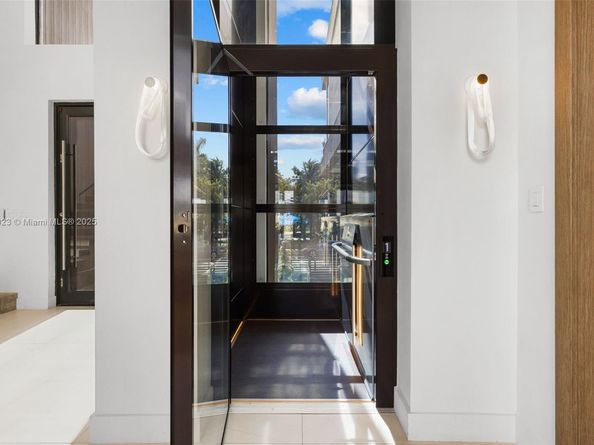 769 NE 77th Ter, Miami FL 33138