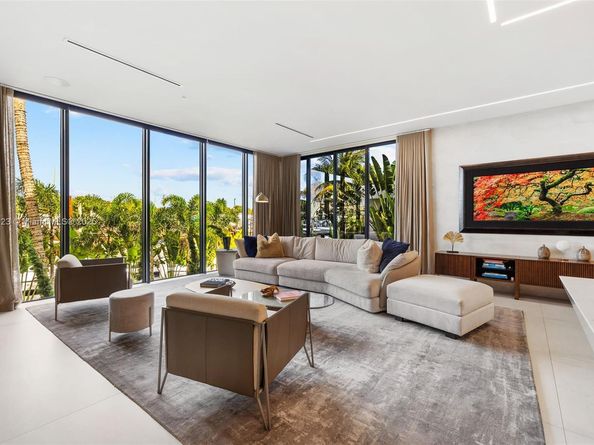 769 NE 77th Ter, Miami FL 33138