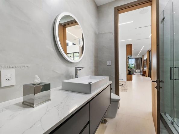 769 NE 77th Ter, Miami FL 33138