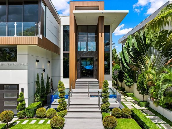 769 NE 77th Ter, Miami FL 33138