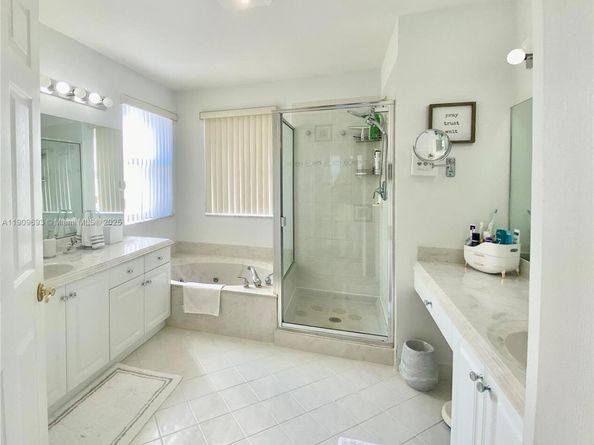 4925 SW 164th Ave, Miramar FL 33027