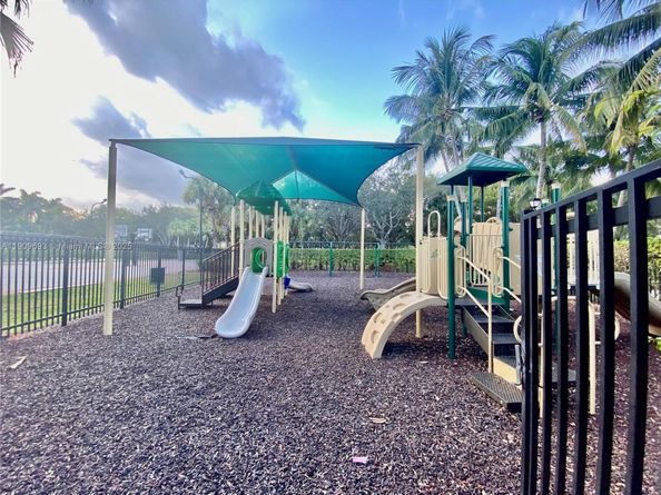 4925 SW 164th Ave, Miramar FL 33027