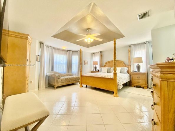 4925 SW 164th Ave, Miramar FL 33027