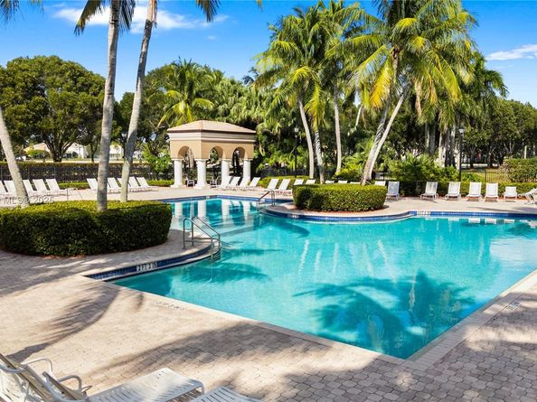 4925 SW 164th Ave, Miramar FL 33027