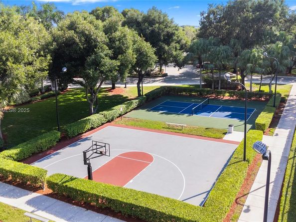 4925 SW 164th Ave, Miramar FL 33027