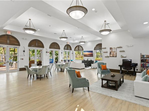 4925 SW 164th Ave, Miramar FL 33027