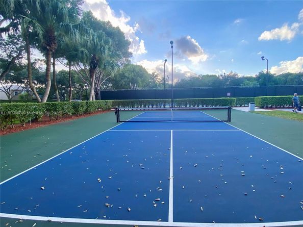 4925 SW 164th Ave, Miramar FL 33027