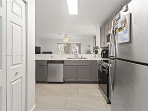 2452 SW 99th Way 2452, Miramar FL 33025