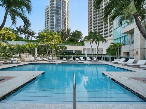 3400 SW 27th Ave 1805, Miami FL 33133