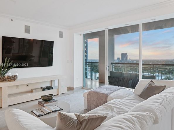 3400 SW 27th Ave 1805, Miami FL 33133