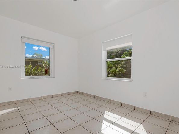 13710 NW 5th Ave, North Miami FL 33168