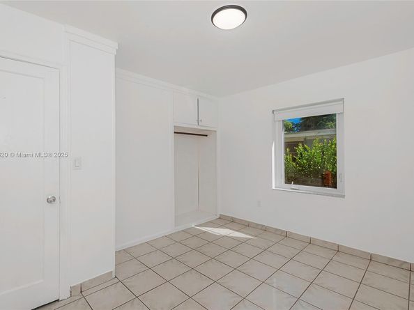 13710 NW 5th Ave, North Miami FL 33168
