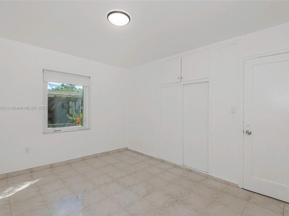 13710 NW 5th Ave, North Miami FL 33168