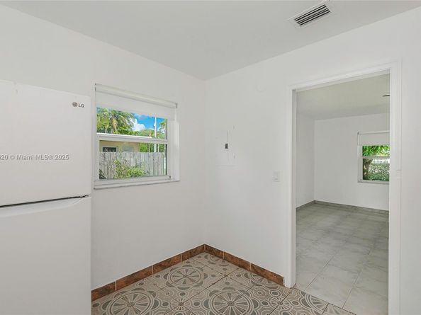 13710 NW 5th Ave, North Miami FL 33168