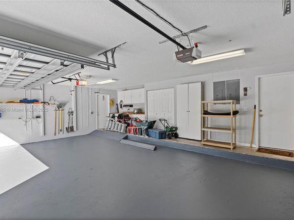 1113 SW 156th Ter, Pembroke Pines FL 33027