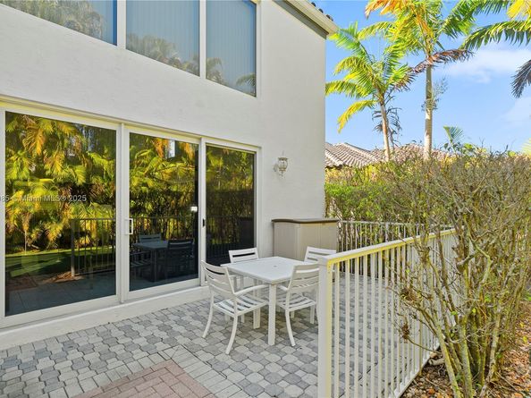 1113 SW 156th Ter, Pembroke Pines FL 33027
