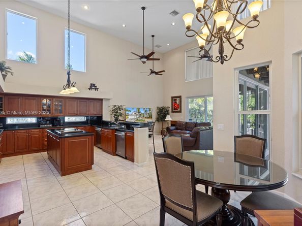 1113 SW 156th Ter, Pembroke Pines FL 33027
