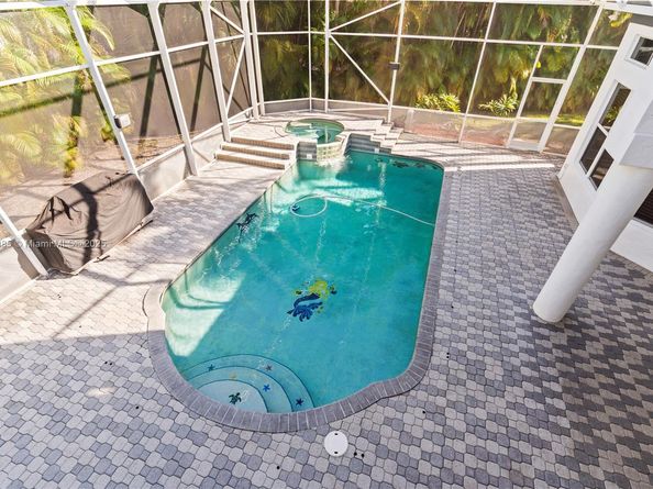 1113 SW 156th Ter, Pembroke Pines FL 33027