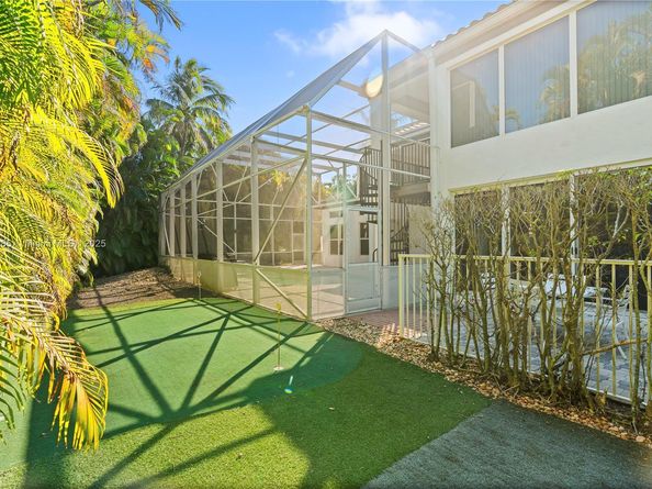 1113 SW 156th Ter, Pembroke Pines FL 33027