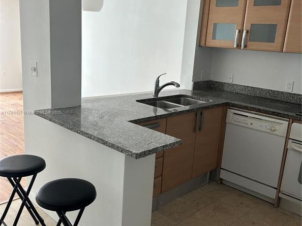 2101 Brickell Ave 502, Miami FL 33129