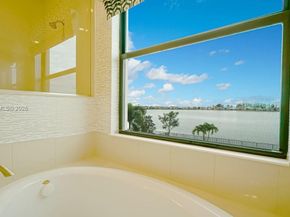 8725 Parkland Bay Dr, Parkland FL 33076