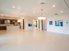 8725 Parkland Bay Dr, Parkland FL 33076