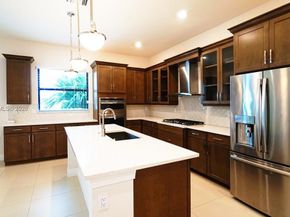 8725 Parkland Bay Dr, Parkland FL 33076