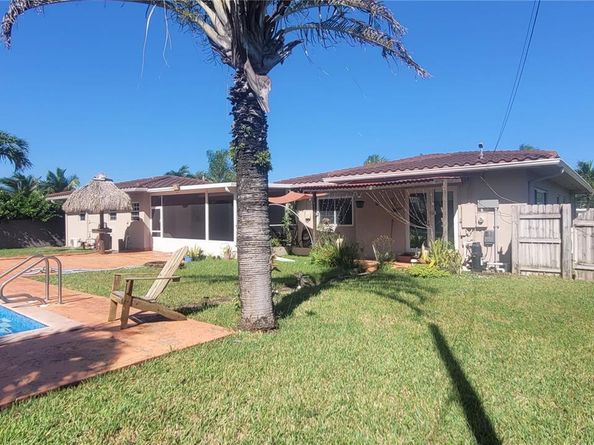 2622 Jackson St, Hollywood FL 33020