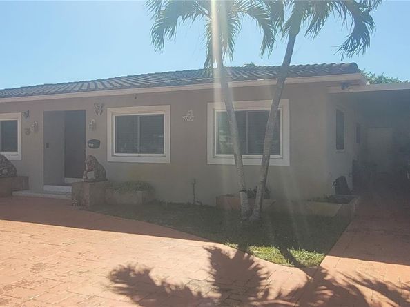 2622 Jackson St, Hollywood FL 33020